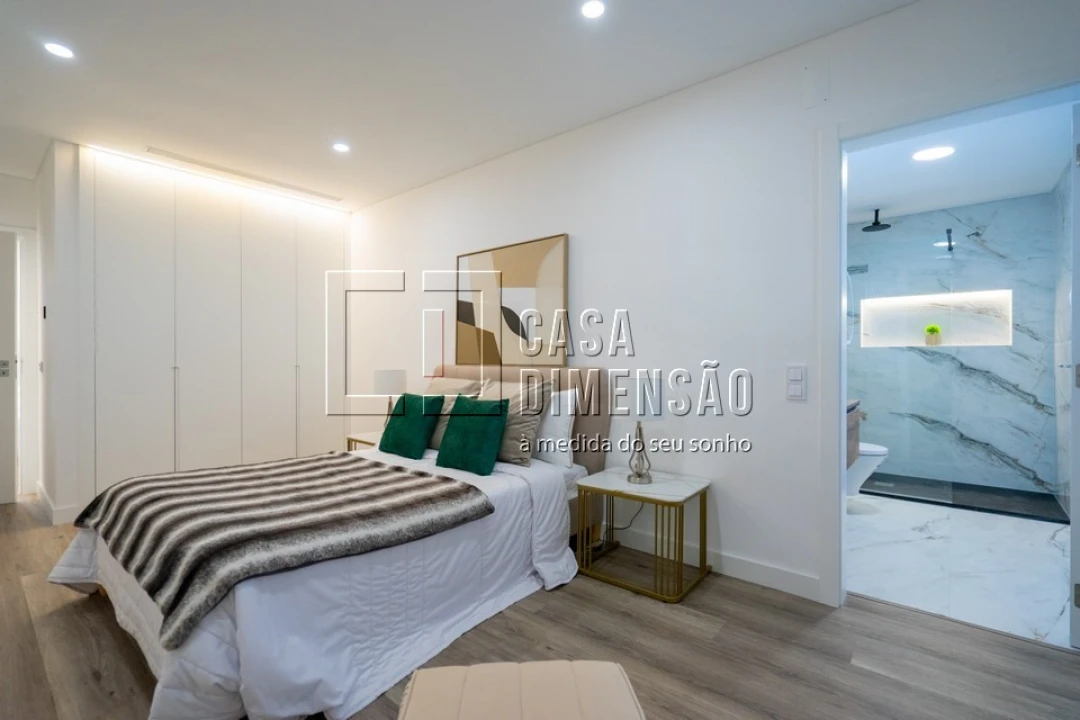Moradia T4 para Venda em Charneca de Caparica e Sobreda Foto 41