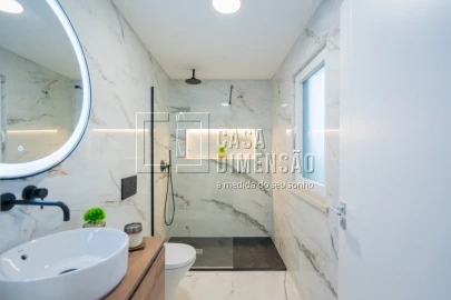 Moradia T4 para Venda em Charneca de Caparica e Sobreda