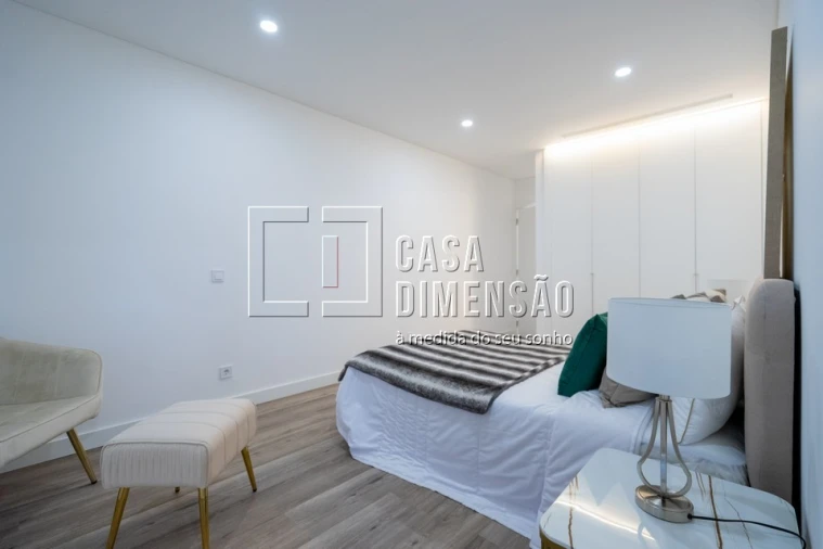 Moradia T4 para Venda em Charneca de Caparica e Sobreda Foto 42