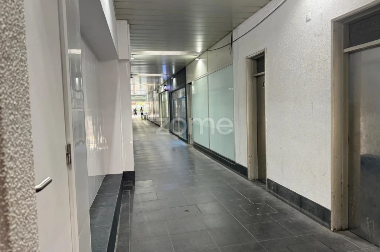 Negócio para Venda em Antas e Abade de Vermoim Foto 2