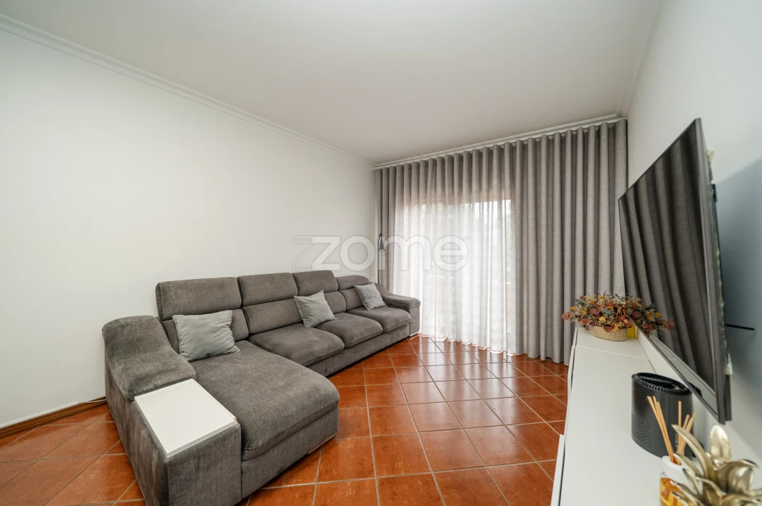 Apartamento T3 para Venda em Povoa de Lanhoso (N. Senhora do Amparo) Foto 1