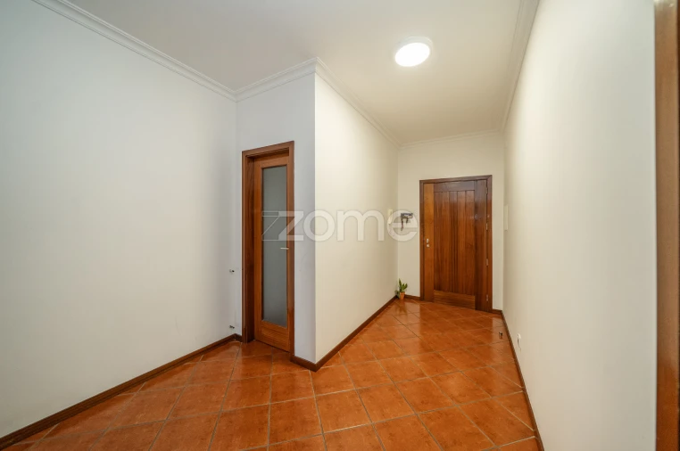 Apartamento T3 para Venda em Povoa de Lanhoso (N. Senhora do Amparo) Foto 2