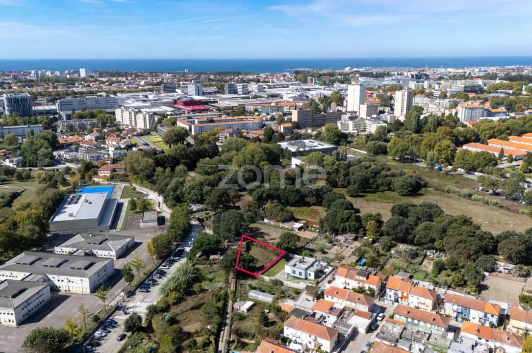 Terreno para Venda em Ramalde Foto 3
