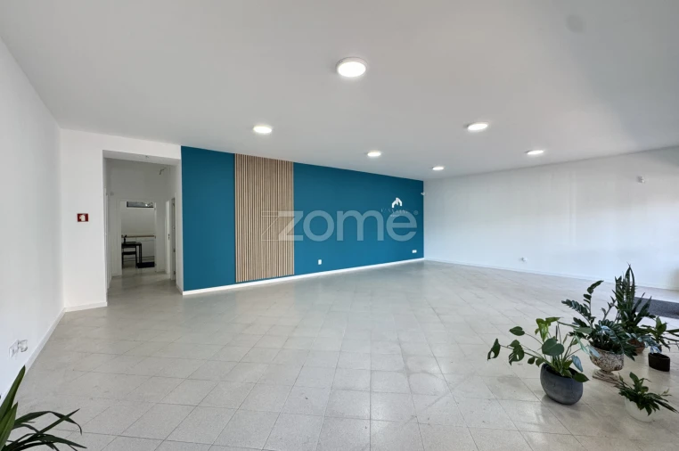 Negócio para Venda em Arcozelo Foto 4