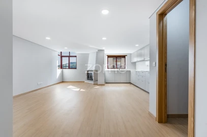Apartamento T2 para Arrendamento em São Vicente (Braga)