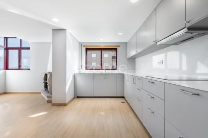 Apartamento T2 para Arrendamento em São Vicente (Braga)