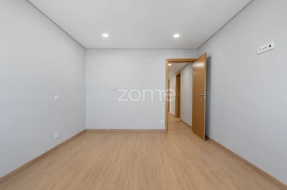 Apartamento T2 para Arrendamento em São Vicente (Braga)