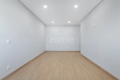 Apartamento T2 para Arrendamento em São Vicente (Braga)