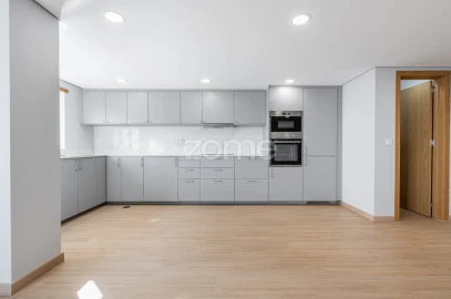 Apartamento T2 para Arrendamento em São Vicente (Braga)