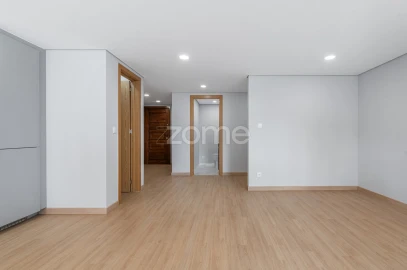 Apartamento T2 para Arrendamento em São Vicente (Braga)