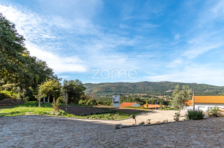 Moradia T2 para Venda em Covas Foto 49