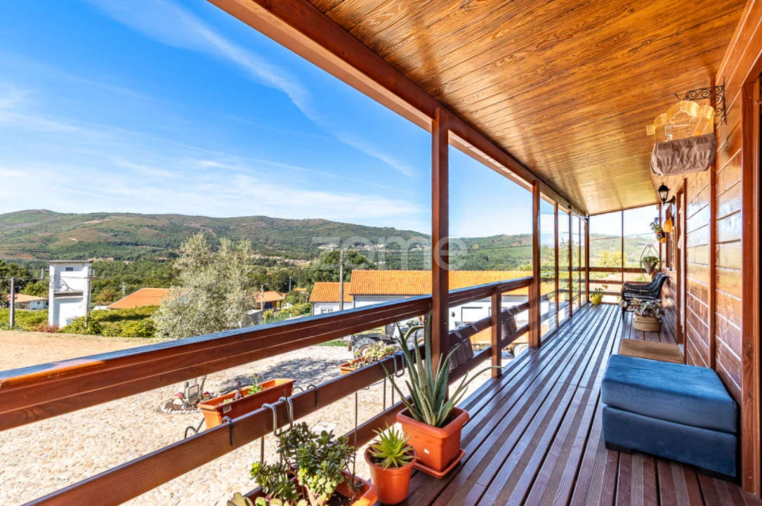 Moradia T2 para Venda em Covas Foto 4