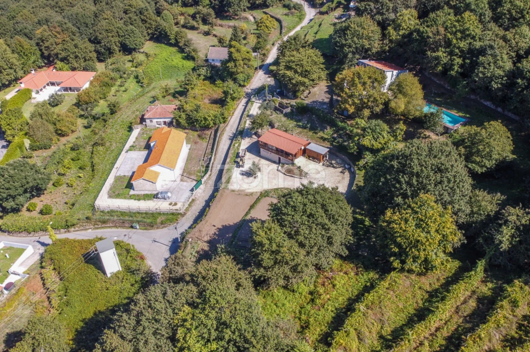 Moradia T2 para Venda em Covas Foto 36