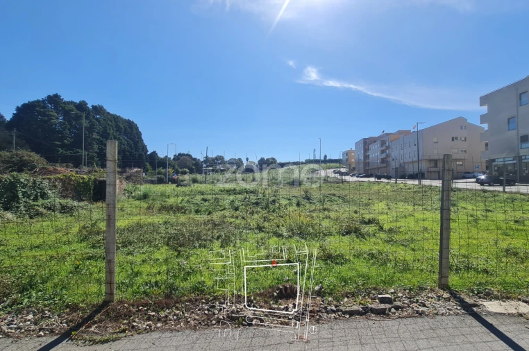 Terreno para Venda em Arcozelo Foto 13