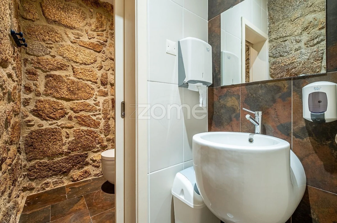 Negócio para Venda em Abraveses Foto 48