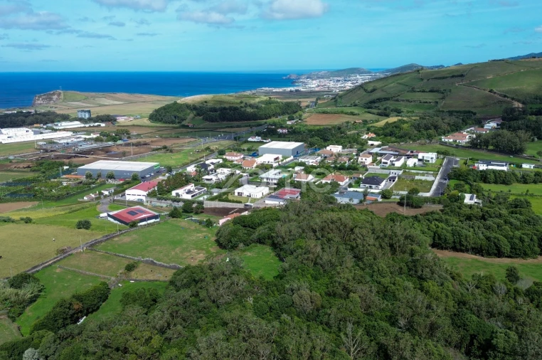 Terreno para Venda em Rabo de Peixe Foto 10