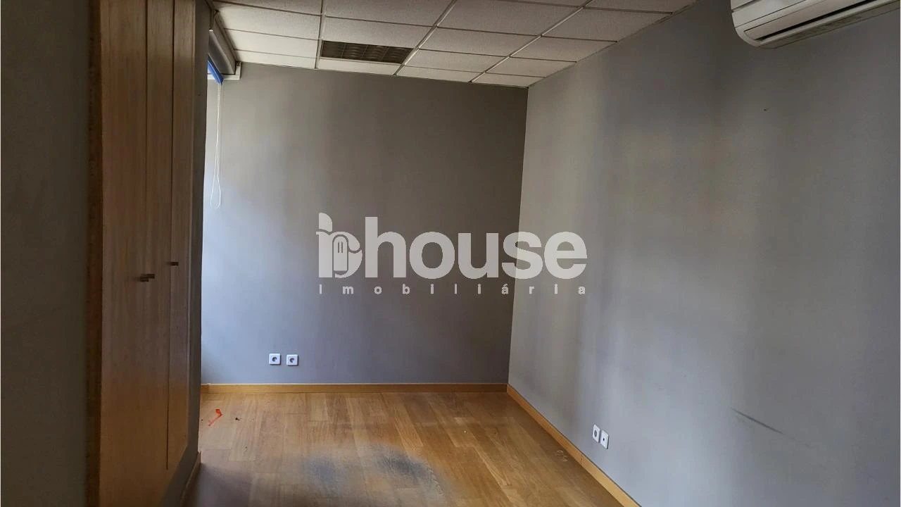 Negócio para Arrendamento em Santa Maria Maior Foto 9