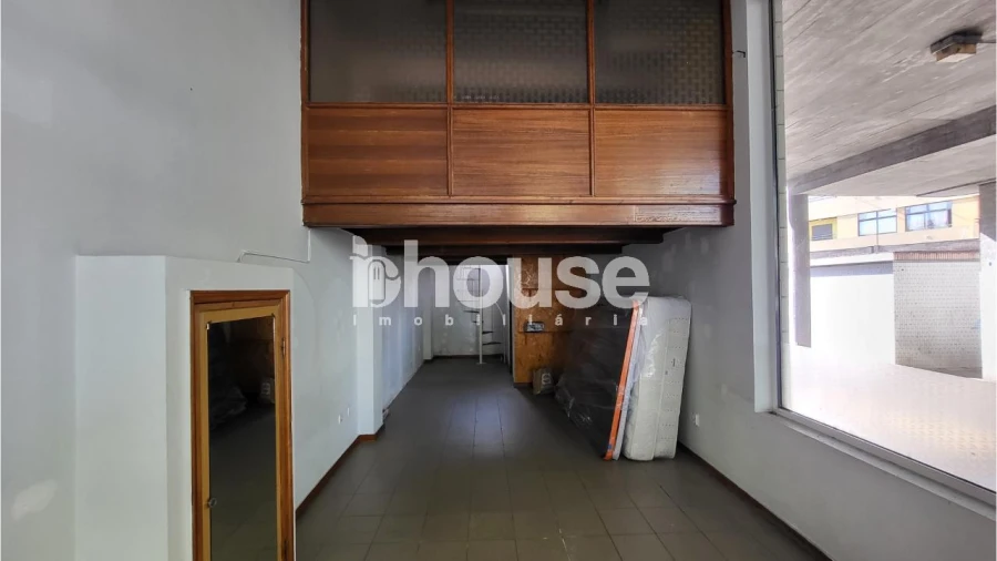 Negócio para Arrendamento em Santa Maria Maior Foto 6