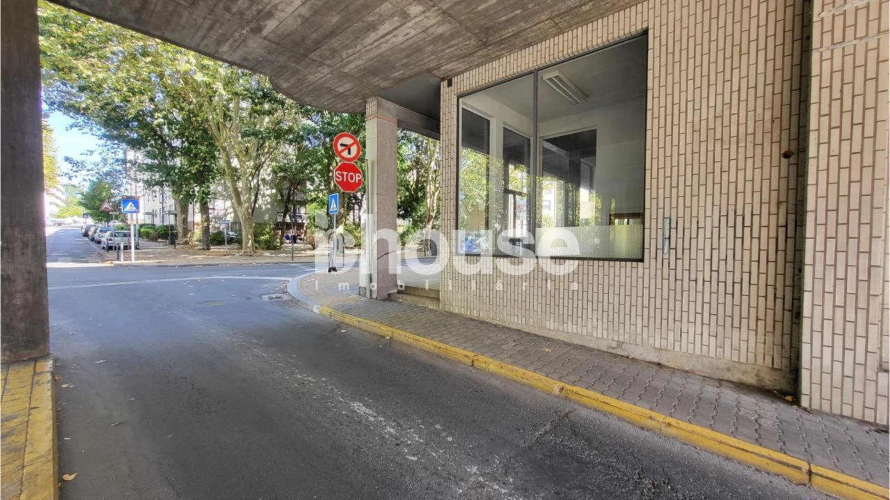 Negócio para Arrendamento em Santa Maria Maior Foto 5