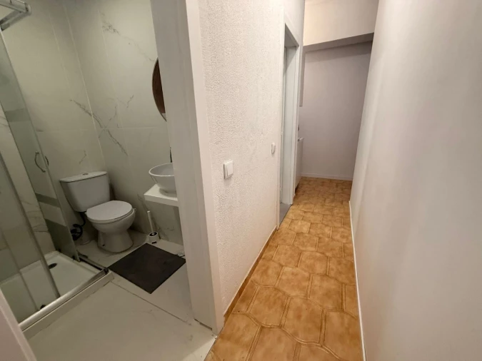 Armazém para Venda em Quarteira Foto 7