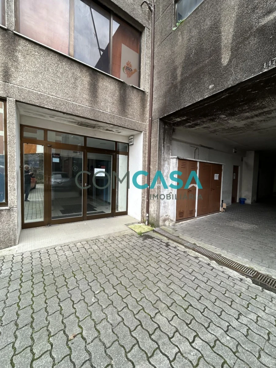 Loja para Venda em Gondomar (São Cosme), Valbom e Jovim Foto 34