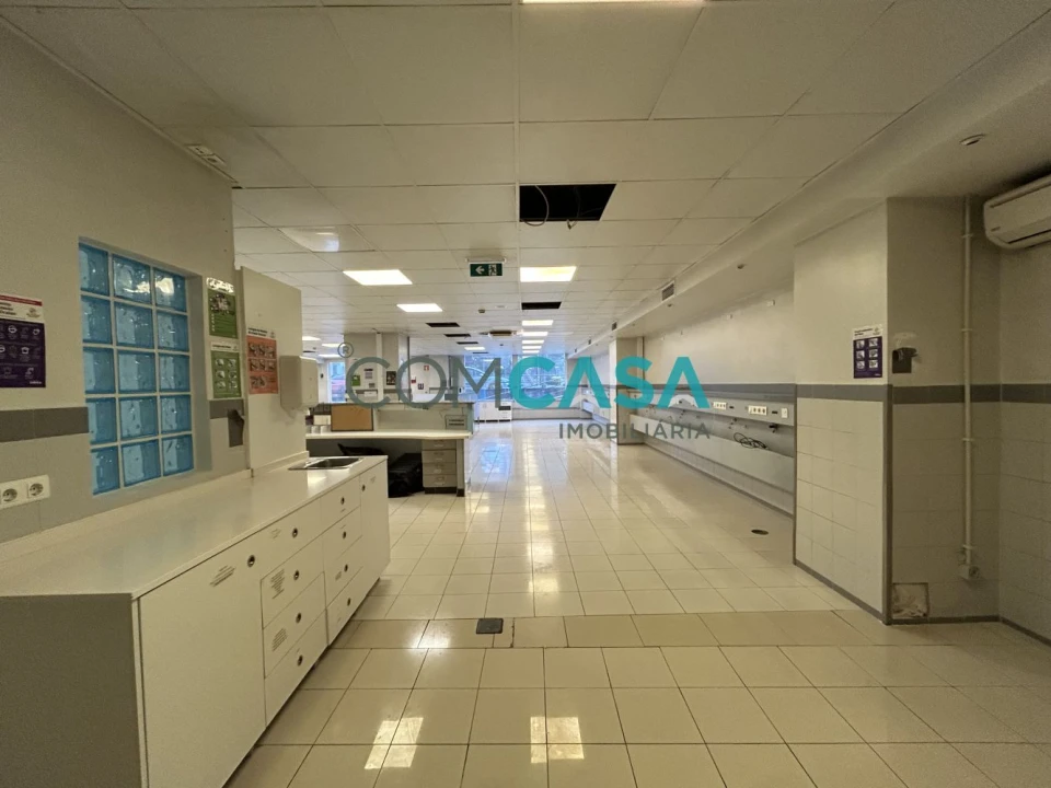 Loja para Venda em Gondomar (São Cosme), Valbom e Jovim Foto 7