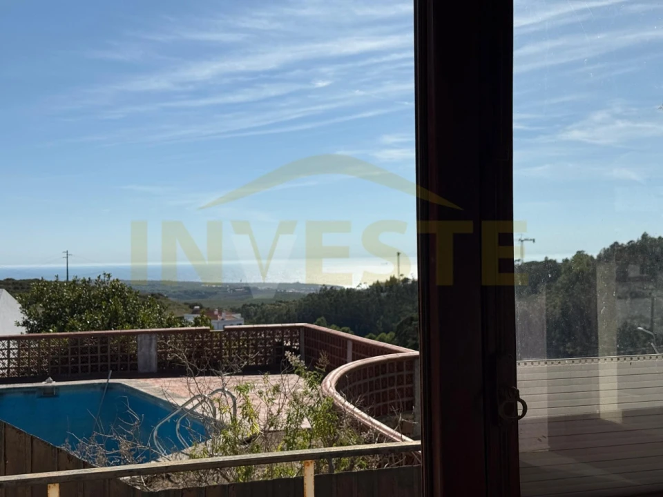Moradia T4 para Venda em Alcabideche Foto 1