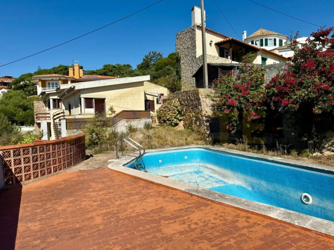 Moradia T4 para Venda em Alcabideche Foto 3