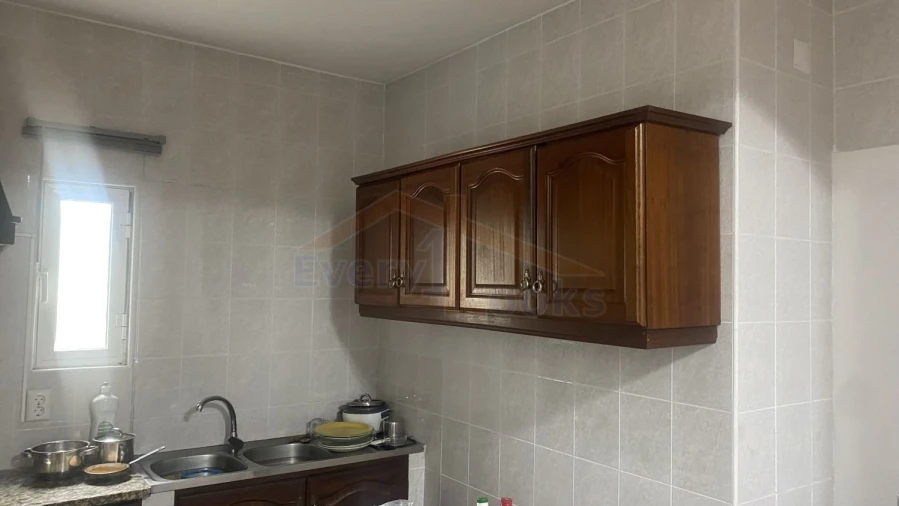 Moradia T1 para Venda em Santa Maria, São Pedro e Sobral da Lagoa Foto 6