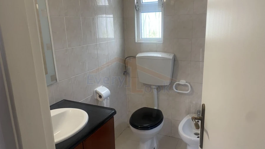 Moradia T1 para Venda em Santa Maria, São Pedro e Sobral da Lagoa Foto 14