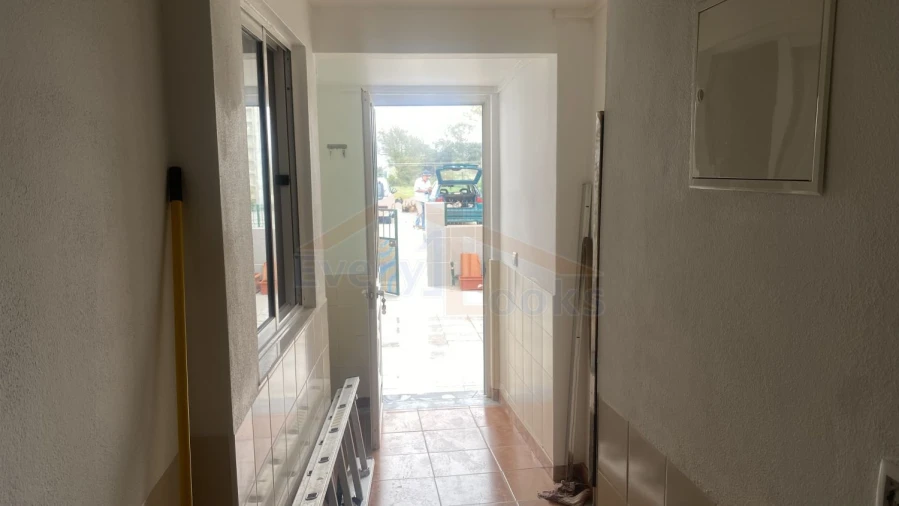 Moradia T1 para Venda em Santa Maria, São Pedro e Sobral da Lagoa Foto 5