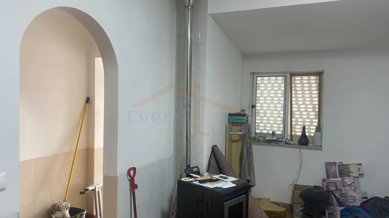 Moradia T1 para Venda em Santa Maria, São Pedro e Sobral da Lagoa Foto 8