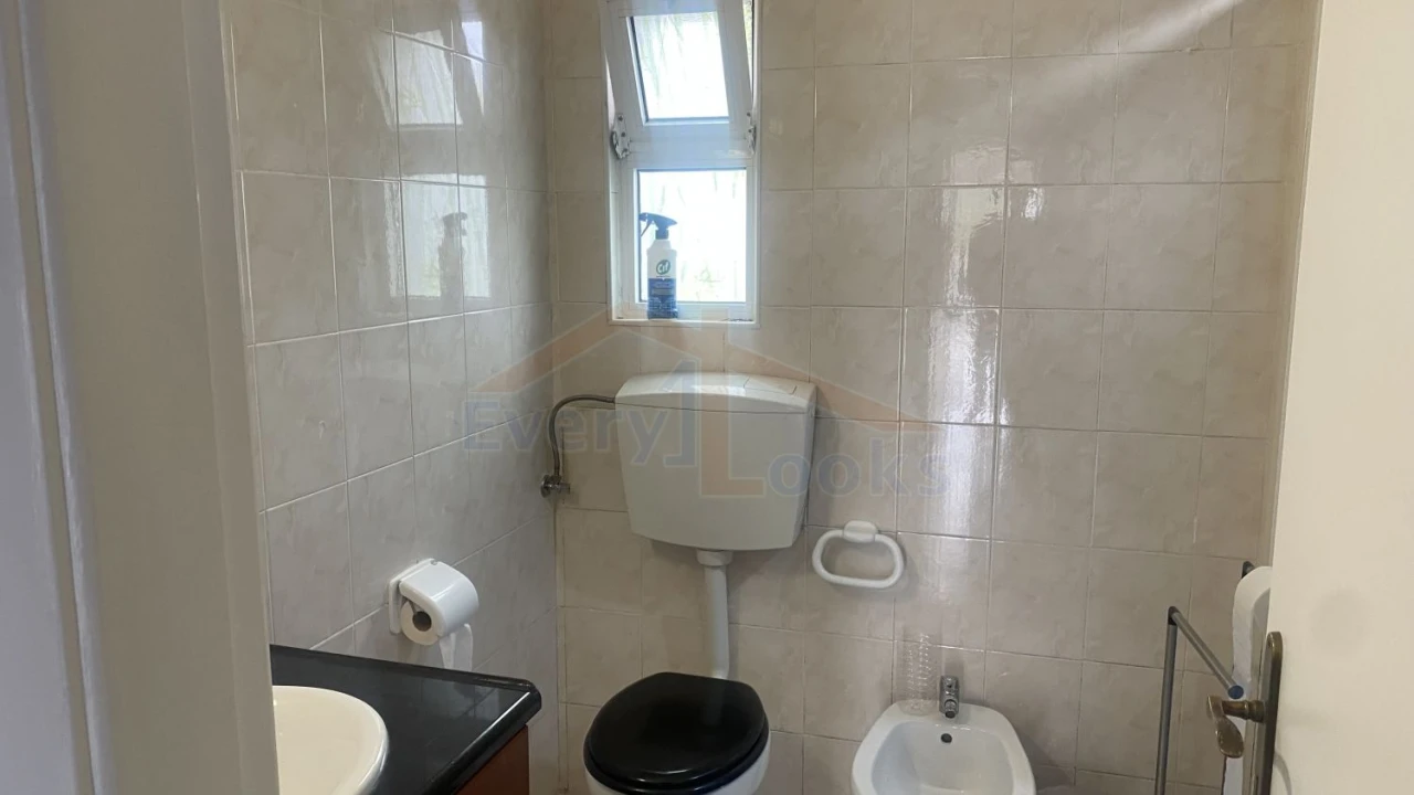 Moradia T1 para Venda em Santa Maria, São Pedro e Sobral da Lagoa Foto 12