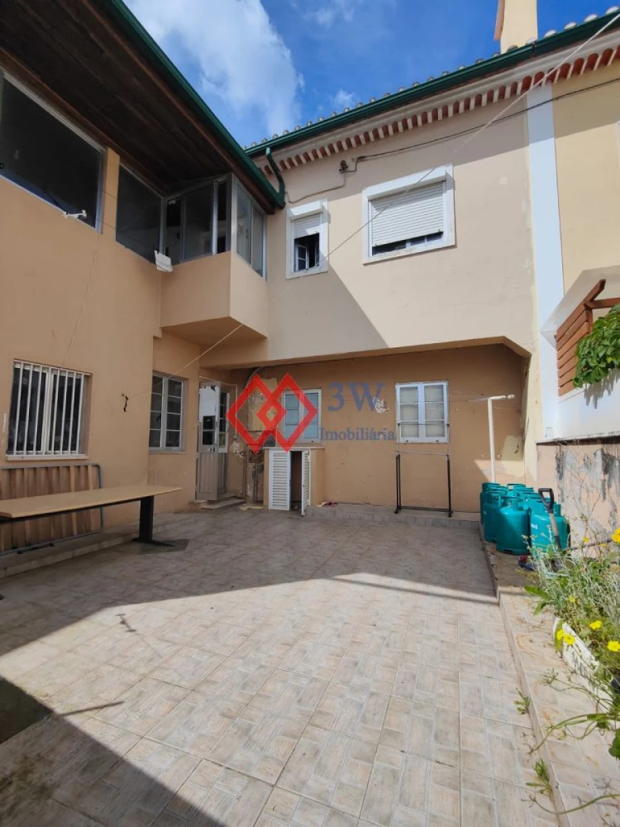 Moradia T6 para Venda em Torres Novas (Santa Maria, Salvador e Santiago) Foto 3