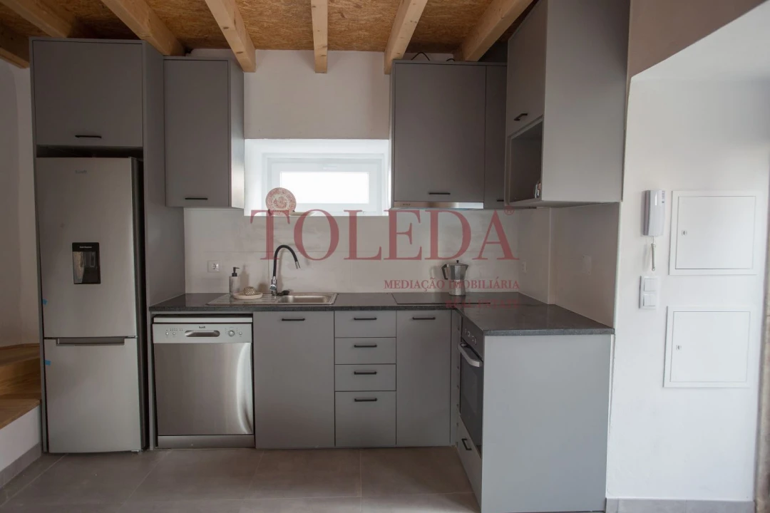 Moradia T2 para Venda em Almargem do Bispo, Pêro Pinheiro e Montelavar Foto 7