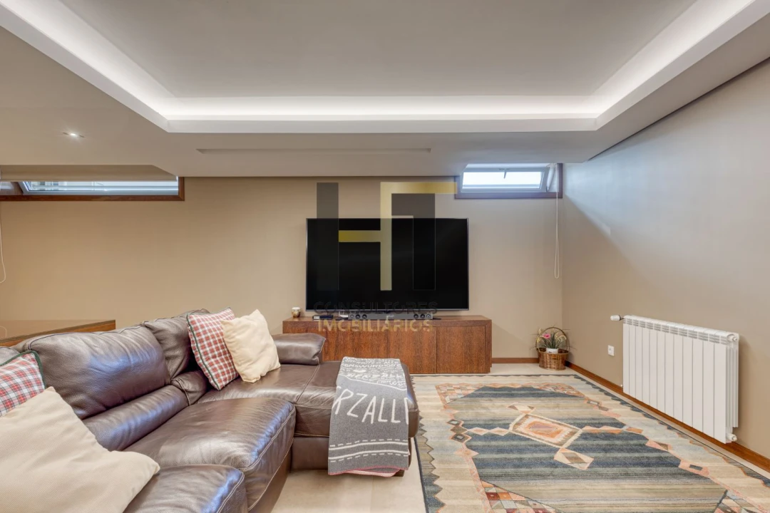 Moradia T4 para Venda em Cidade da Maia Foto 49