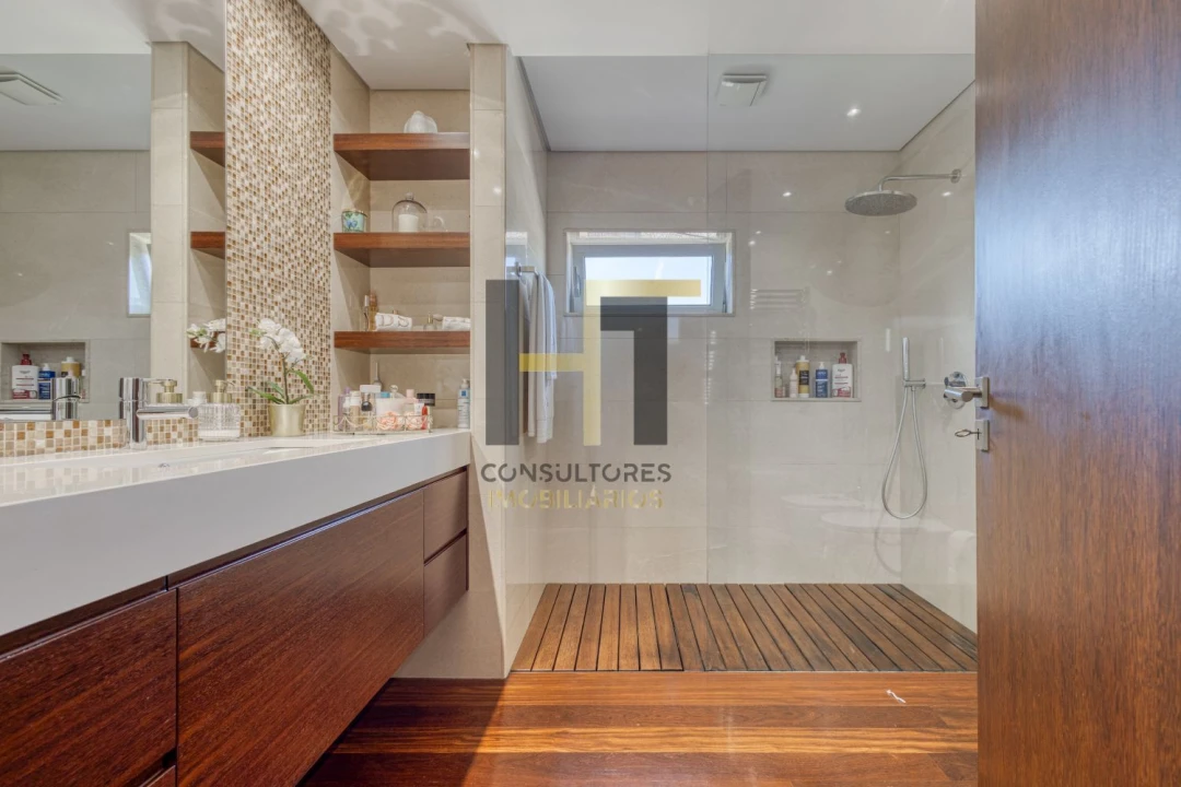 Moradia T4 para Venda em Cidade da Maia Foto 28