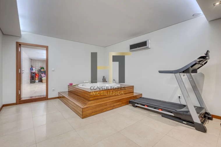 Moradia T4 para Venda em Cidade da Maia Foto 46