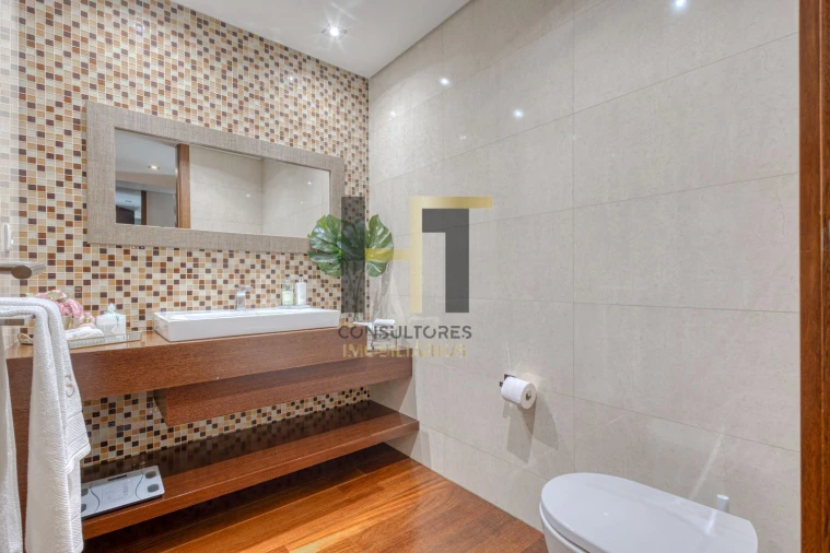 Moradia T4 para Venda em Cidade da Maia Foto 22