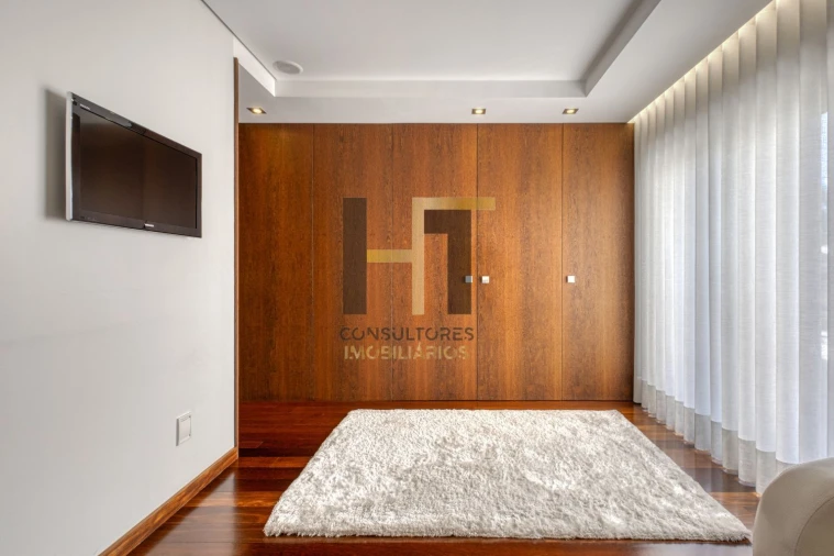 Moradia T4 para Venda em Cidade da Maia Foto 35