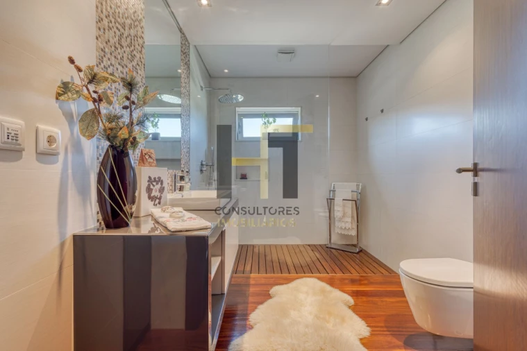 Moradia T4 para Venda em Cidade da Maia Foto 38