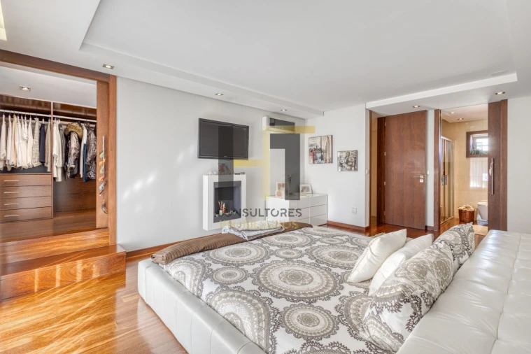 Moradia T4 para Venda em Cidade da Maia Foto 40