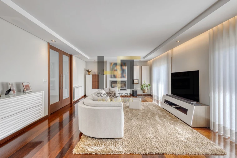 Moradia T4 para Venda em Cidade da Maia Foto 13