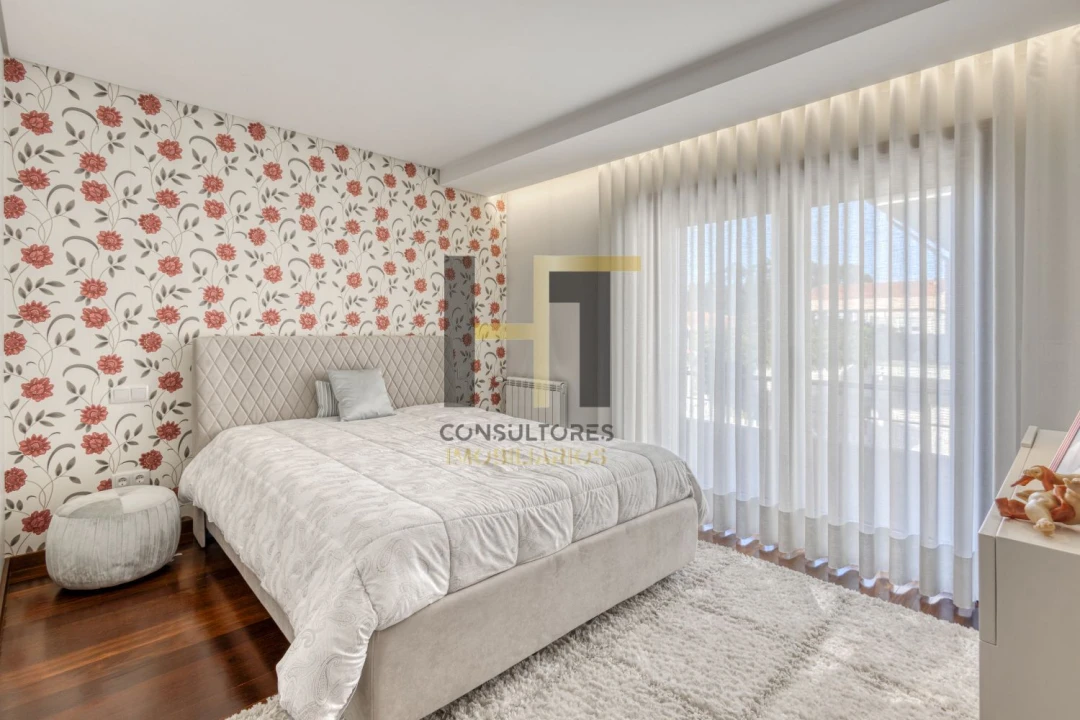 Moradia T4 para Venda em Cidade da Maia Foto 36