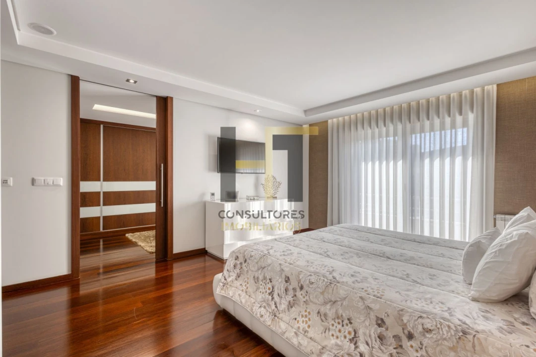 Moradia T4 para Venda em Cidade da Maia Foto 30