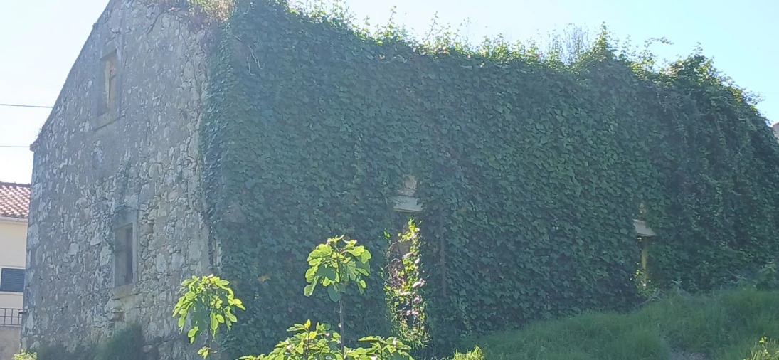 Moradia T4 para Venda em Olaia e Paço Foto 8