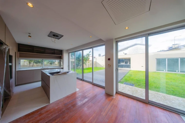 Moradia T3 para Venda em Bougado (São Martinho e Santiago) Foto 3