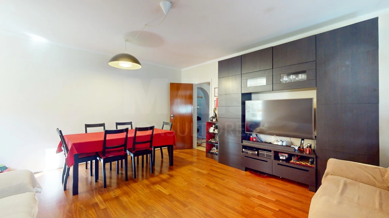 Apartamento T3 para Venda em Sacavém e Prior Velho Foto 8