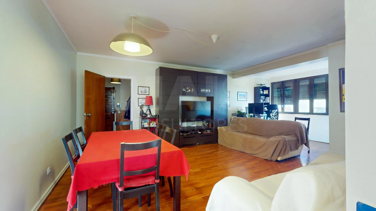 Apartamento T3 para Venda em Sacavém e Prior Velho Foto 6