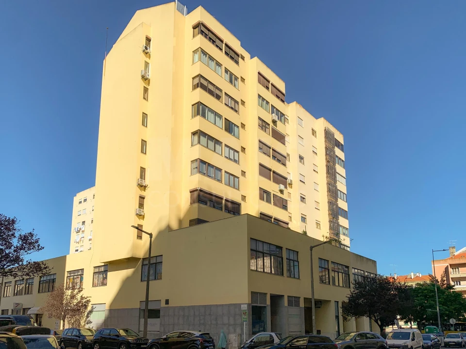 Apartamento T3 para Venda em Sacavém e Prior Velho Foto 5